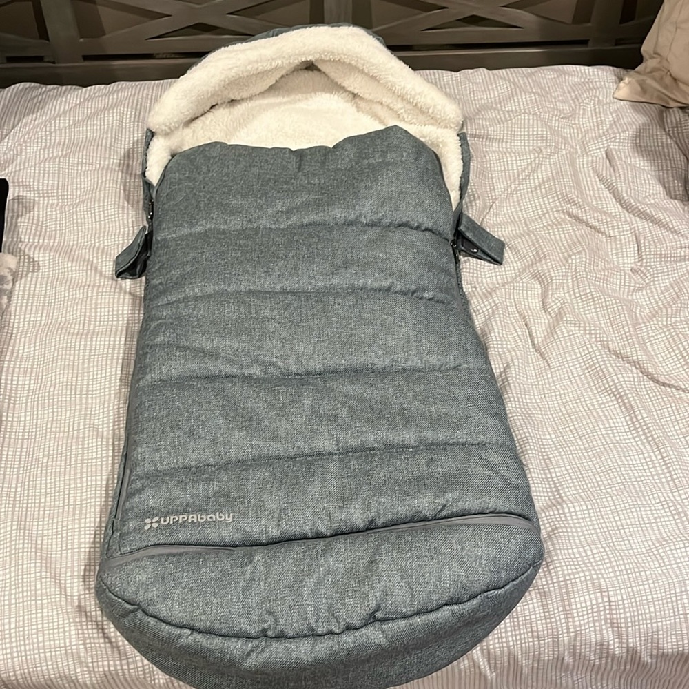 Uppa baby cozyganoosh - blue melange excellent condition, lightly used.